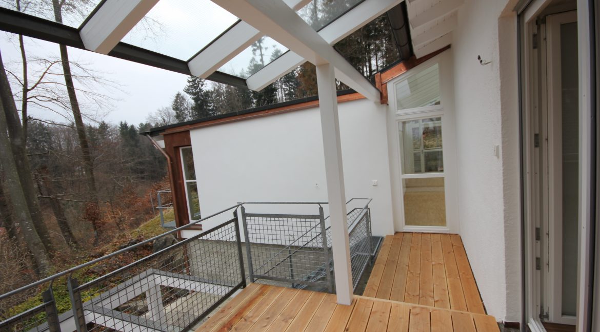 Tutzing Wohnung Terrasse mit Treppe in den Garten